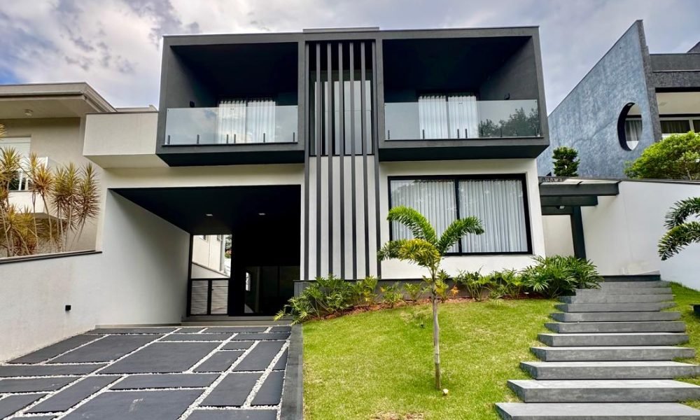 ✨ Viva no melhor de Arujá. ✅ 5 suítes | 431 m² construídos | R$ 5.000.000 📲 Agende sua visita com a Next Empreendimentos
